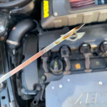 Clearview mini dipstick showing oil